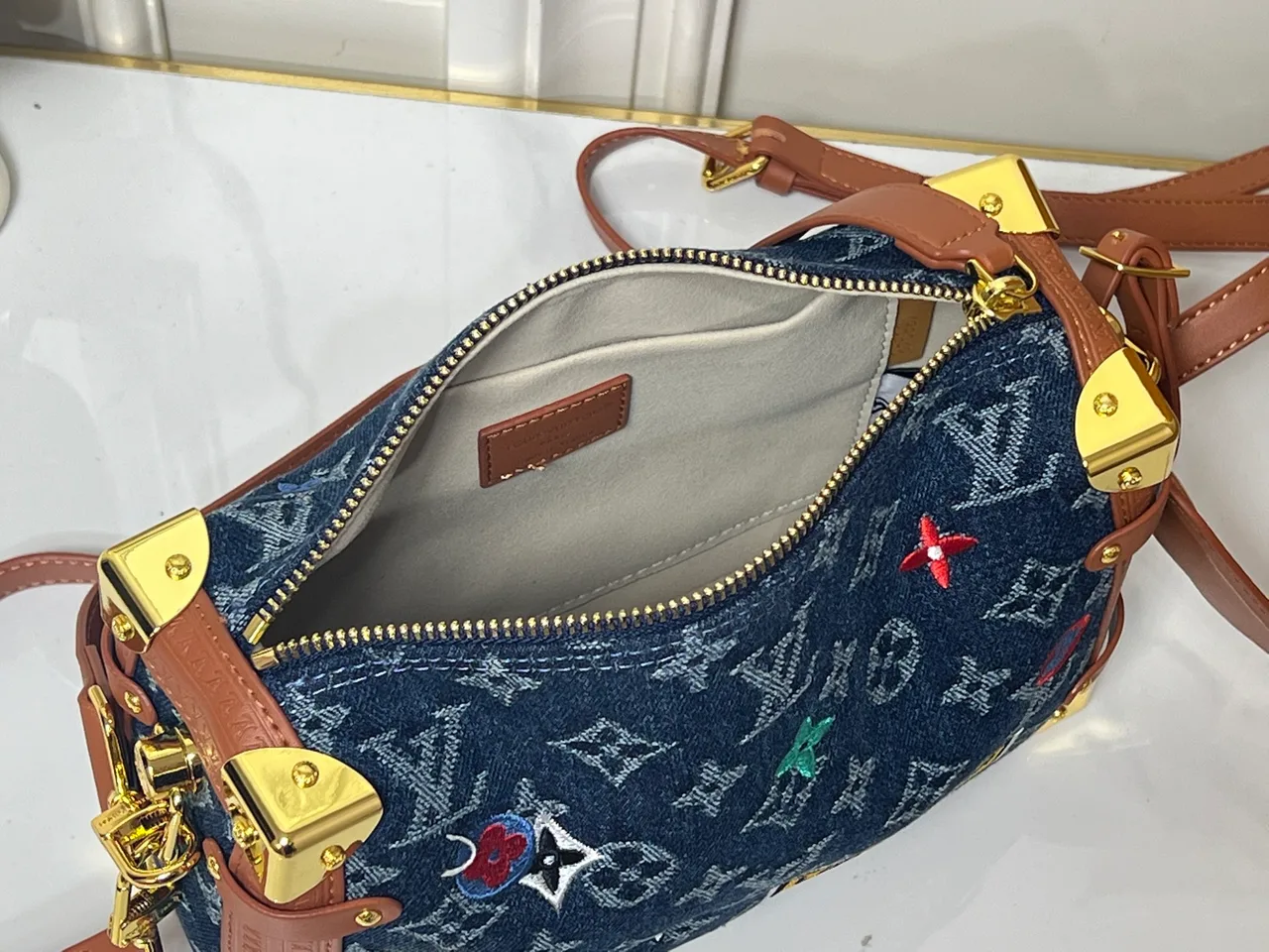 Louis Vuitton Cowhide Canvas Handbag in Blue · view 8