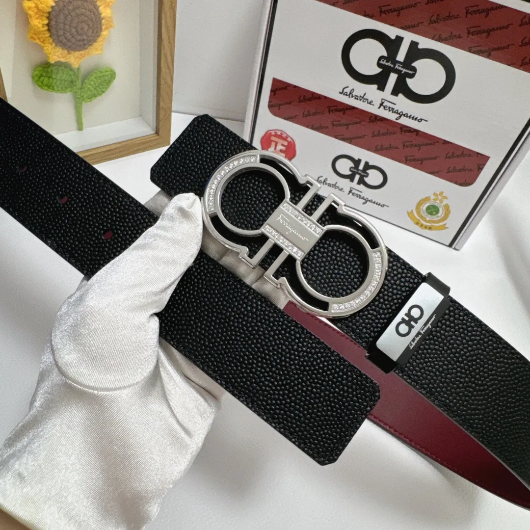 Ferragamo Cowhide Glossy Belt in Black · view 3