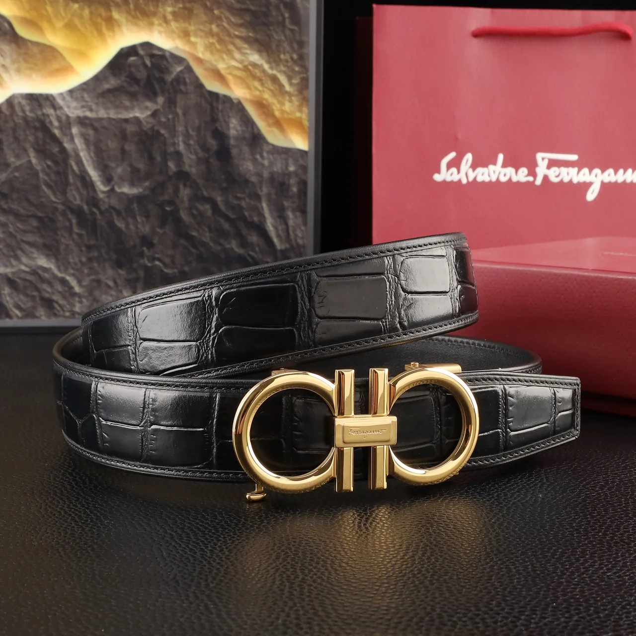Ferragamo Textured automatic Gancini belt in Black · view 4