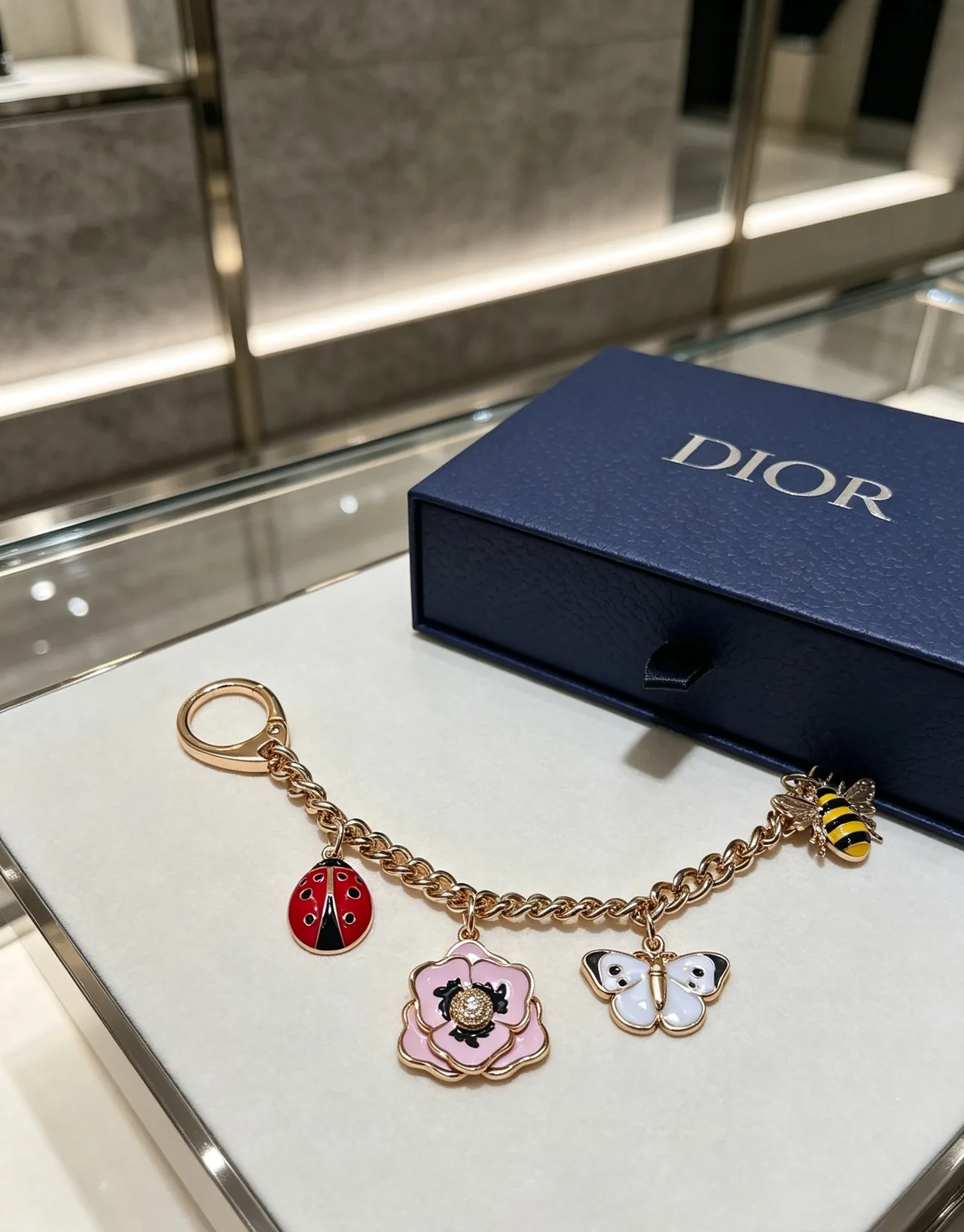 Dior Glossy Garden Charm Chain in Gold · view 3