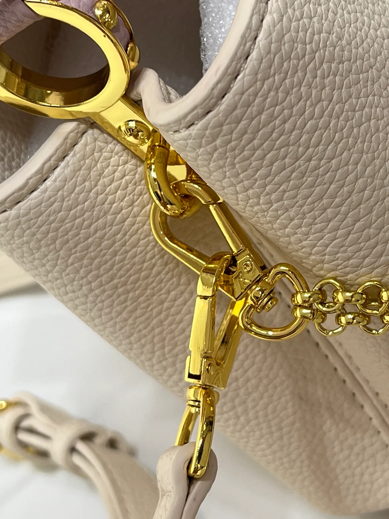 Louis Vuitton Cowhide Top-Handle Bag in White · view 6