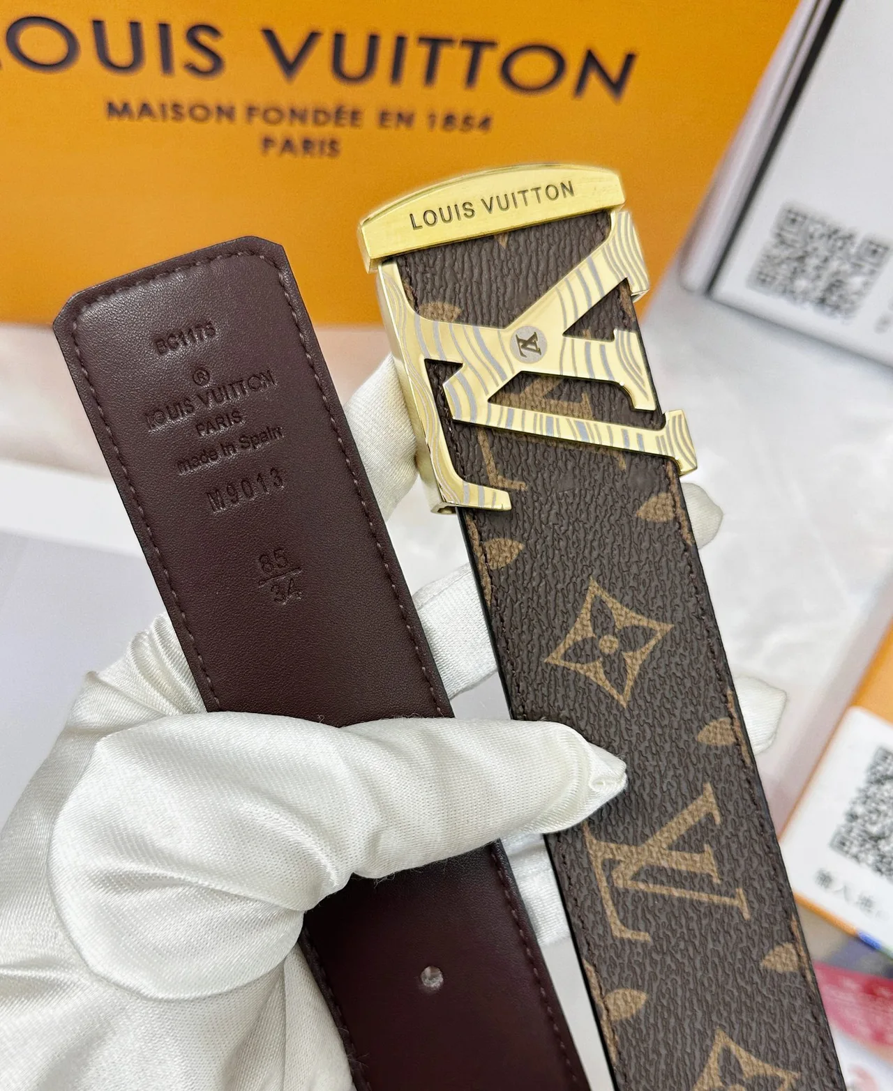 Louis Vuitton Cowhide Belt in Black · view 8