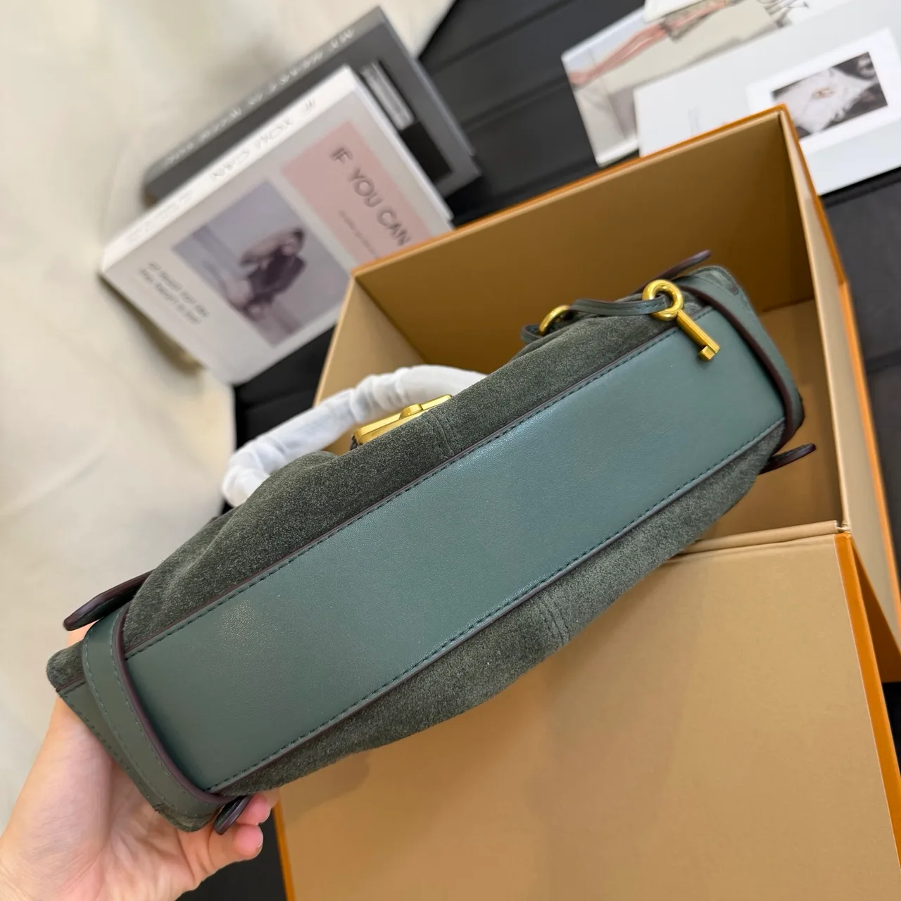 Marc Jacobs Cowhide Drawstring Shoulder Bag in Green · view 7