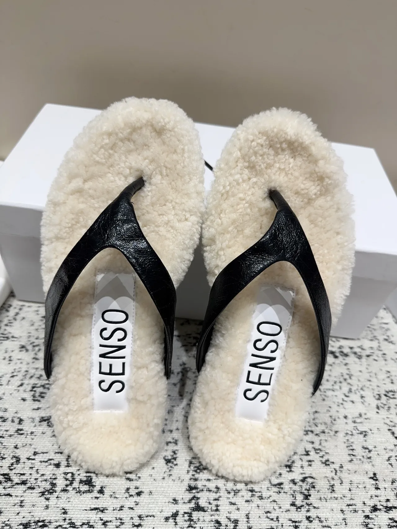 Senso Fur Flip-Flops in White · view 6