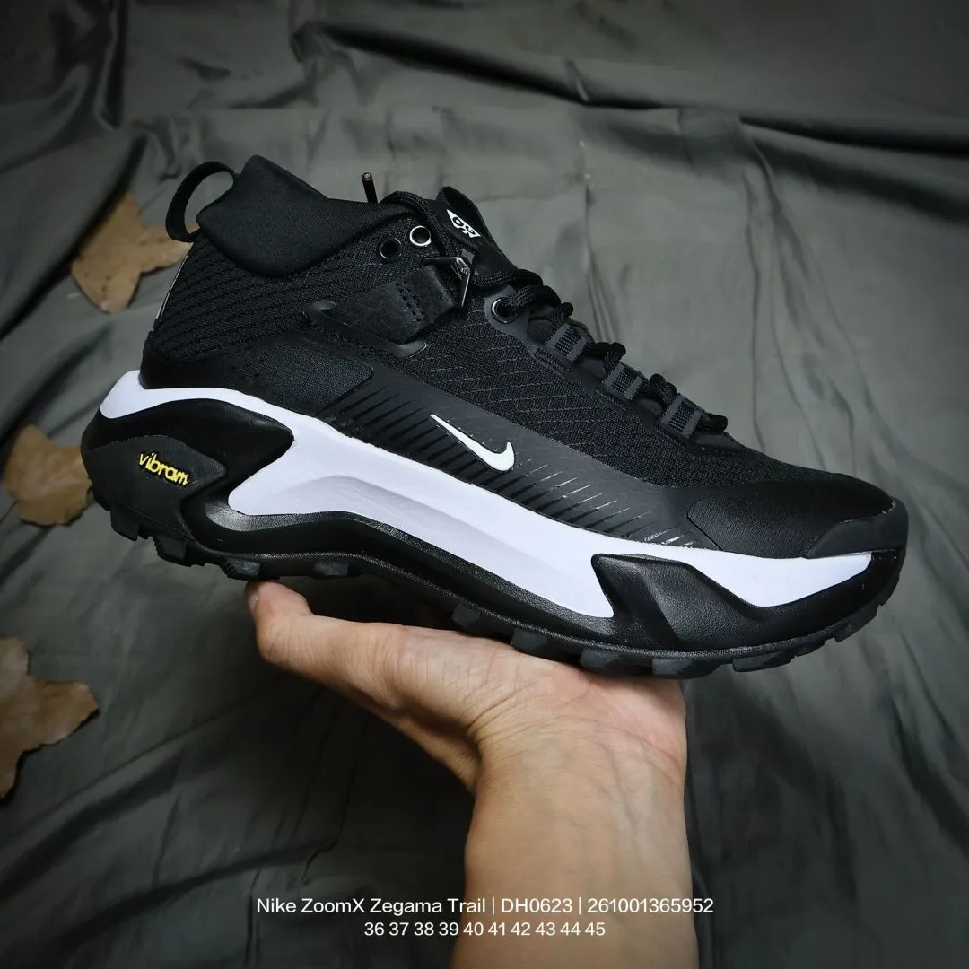 Nike Sneakers in Black · view 2