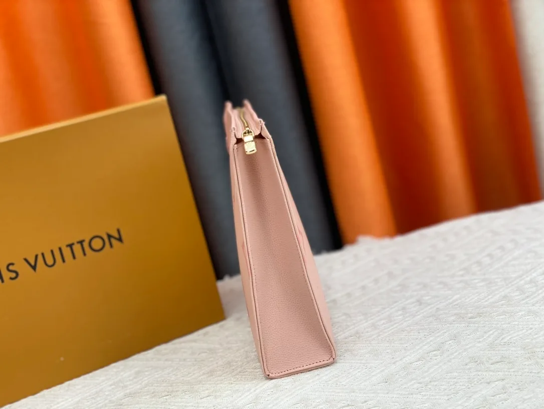 Louis Vuitton Canvas Zip Pouch in Pink · view 4