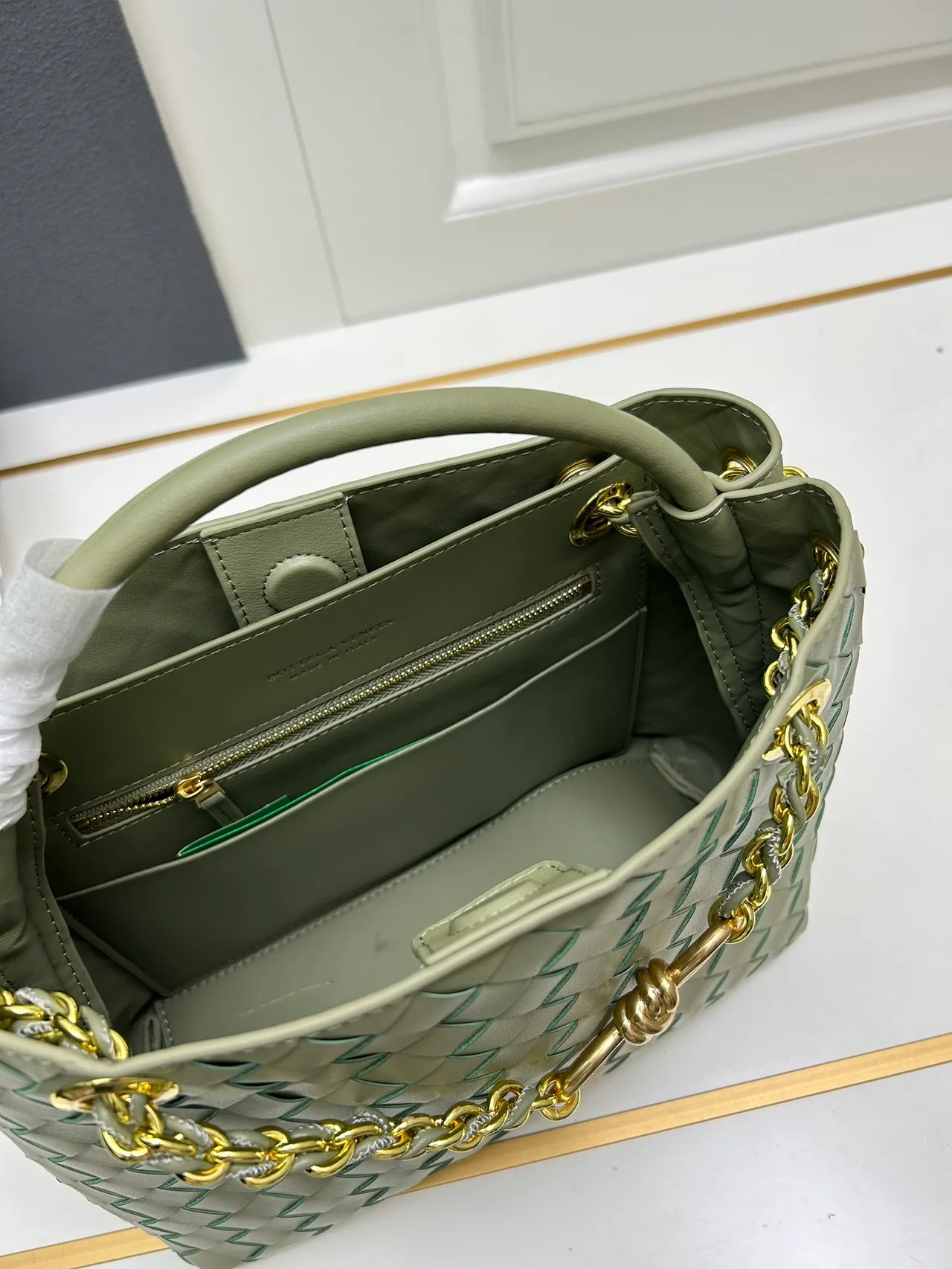 Bottega Veneta Woven Tote in Green · view 8
