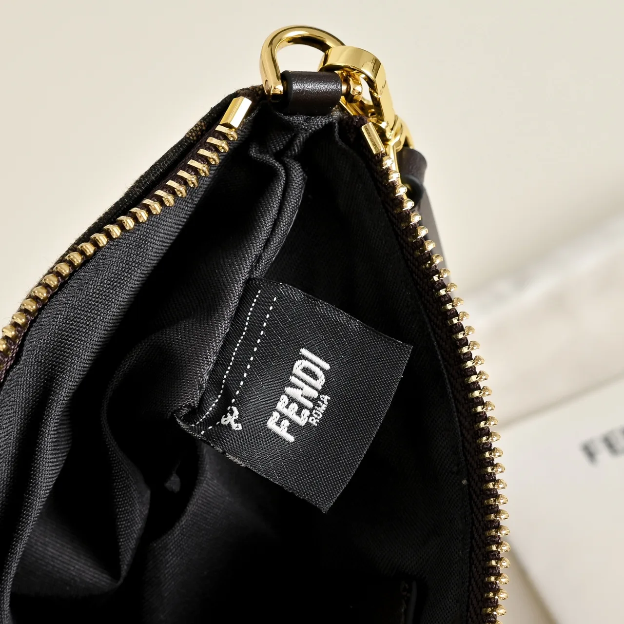 Fendi Baguette Clutch in Brown · view 8