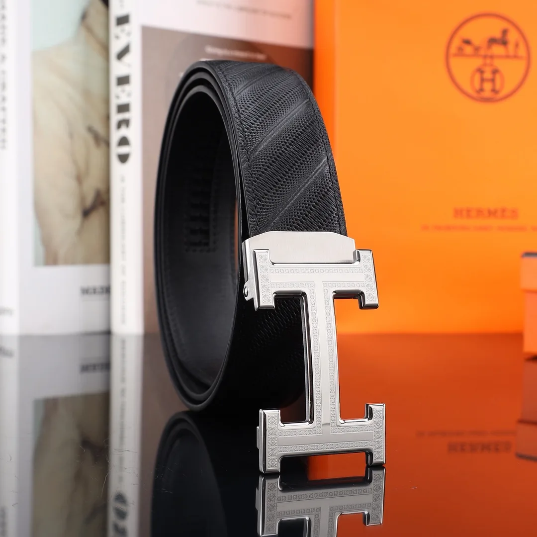 Hermes H Automatic Belt in Black · view 3
