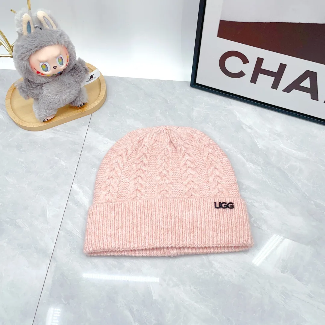 UGG Wool Woven Ribbed Hat Scarf and Gloves Set in Pink · view 5