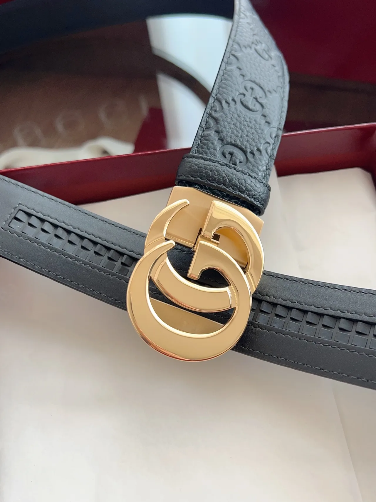 Gucci Cowhide Belt in Black · view 5