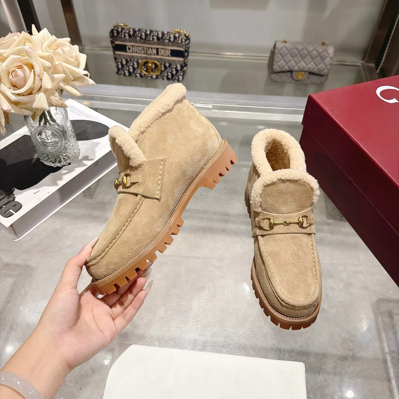 Gucci Cowhide Loafers in Beige · view 7