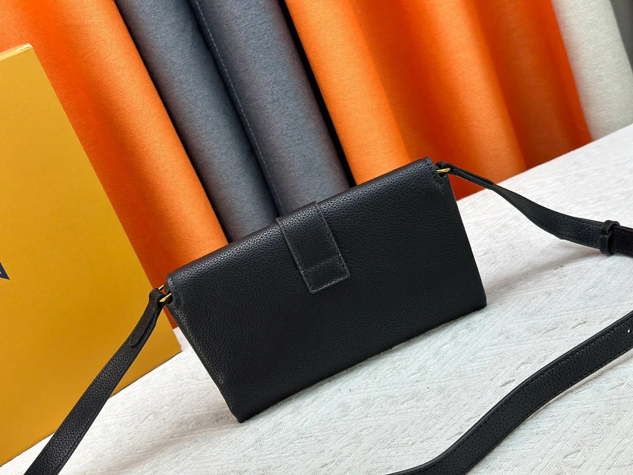 Louis Vuitton Cowhide Canvas Low Key Chain Wallet with Detachable Pouch in Black · view 4