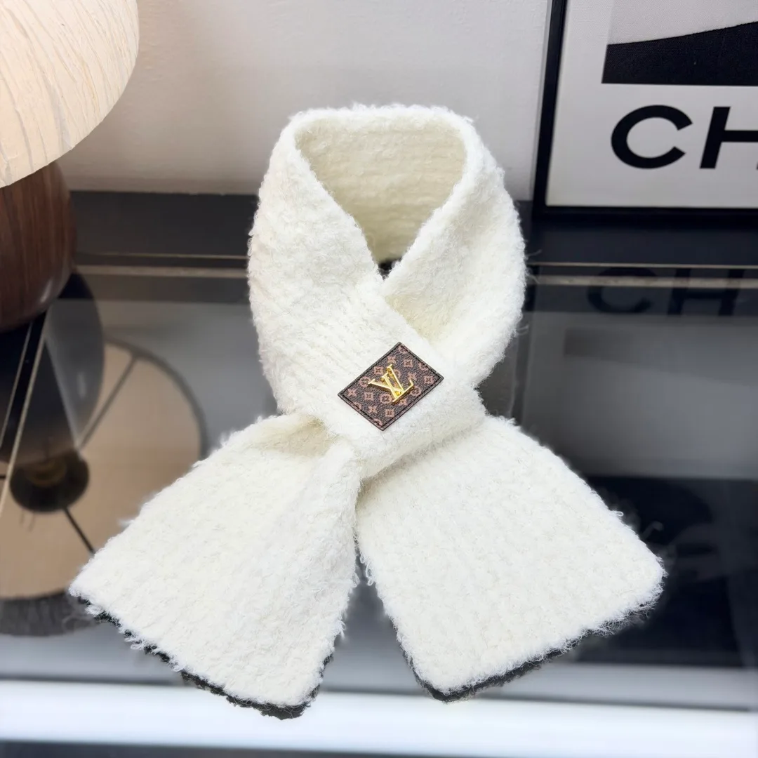 Louis Vuitton Wool Hat Scarf and Gloves Set in White · view 3