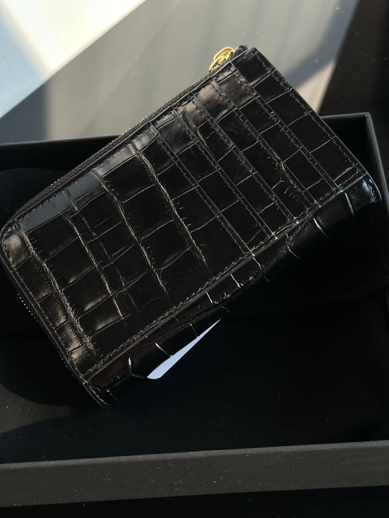 Chanel Glossy Wallet in Black · view 6