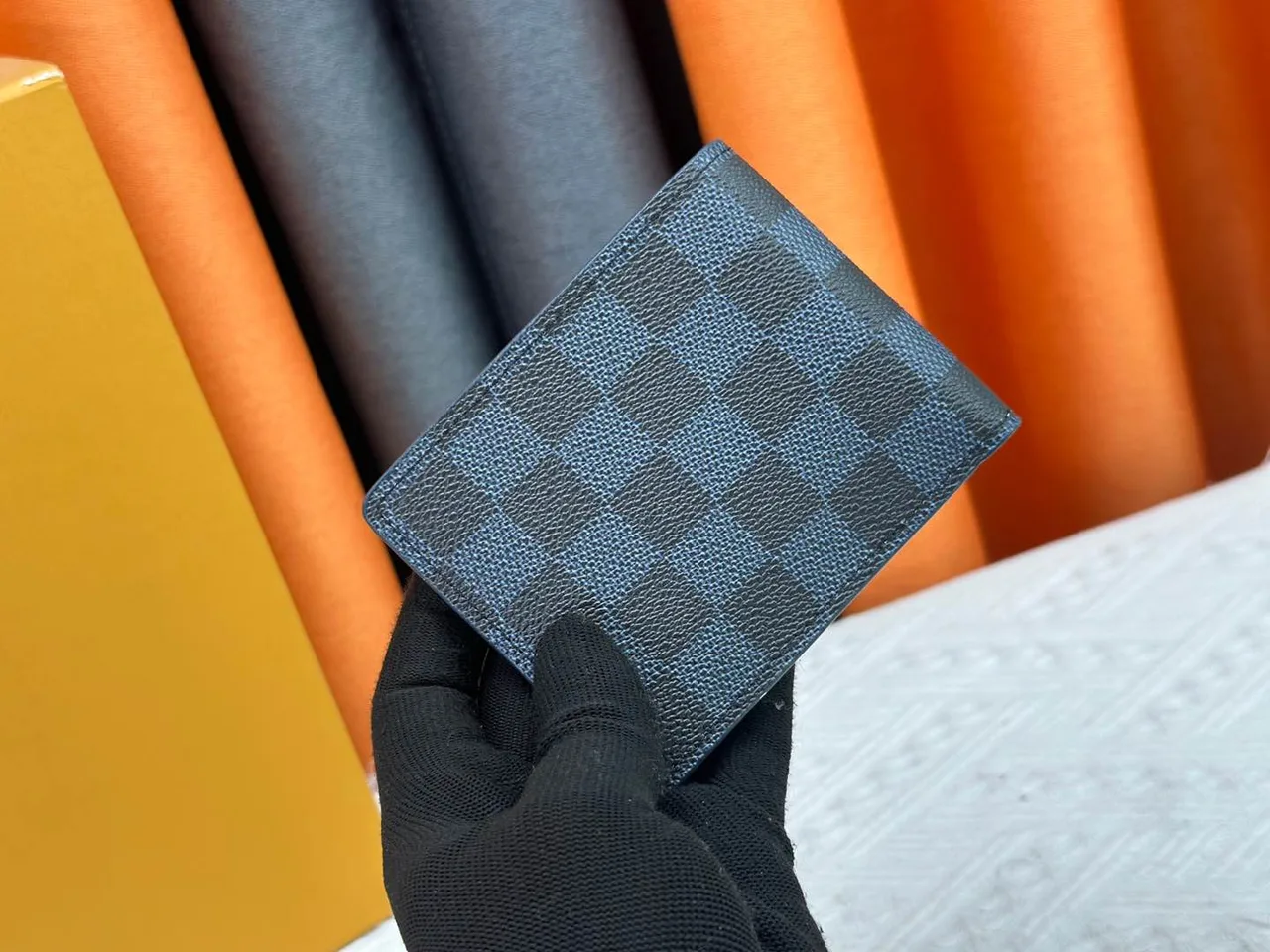 Louis Vuitton Wallet in Blue · view 2