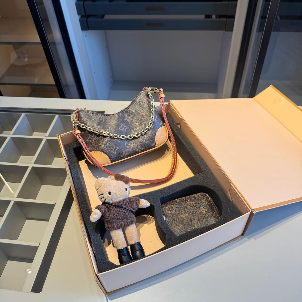 Louis Vuitton Mini Hobo Gift Set in Brown · view 1