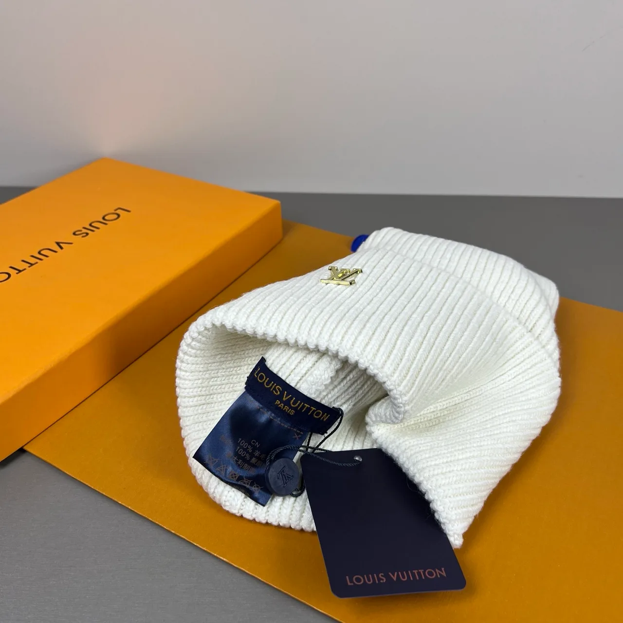 Louis Vuitton Small-logo knit beanie in White & Blue · view 8