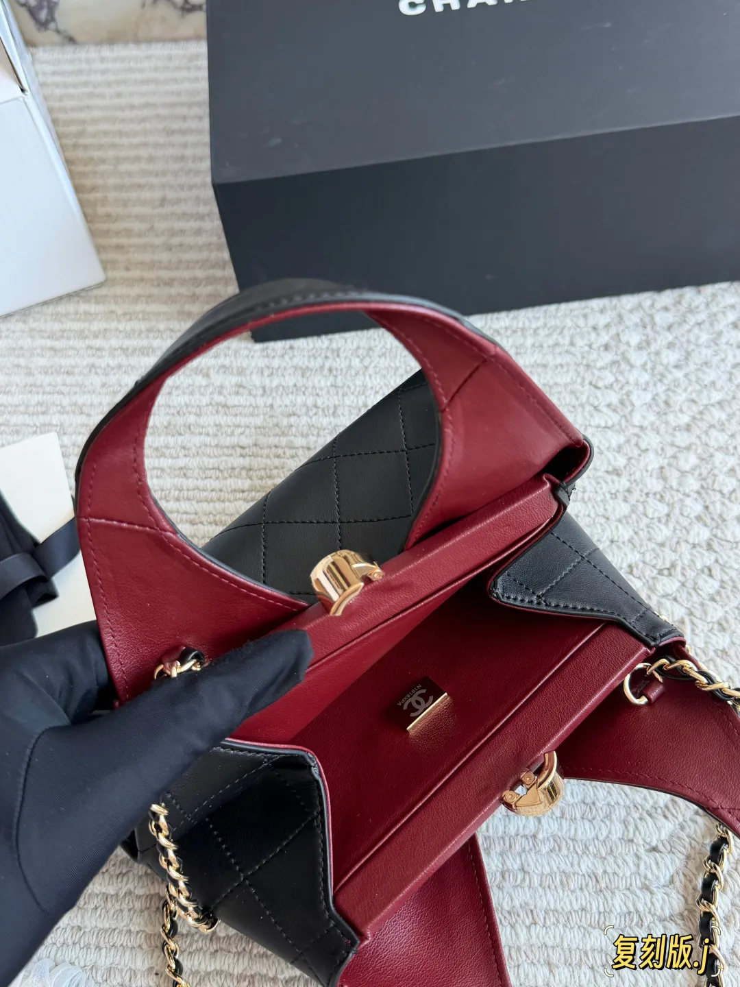 Chanel Quilted Glossy Crossbody Bag in Black · view 7