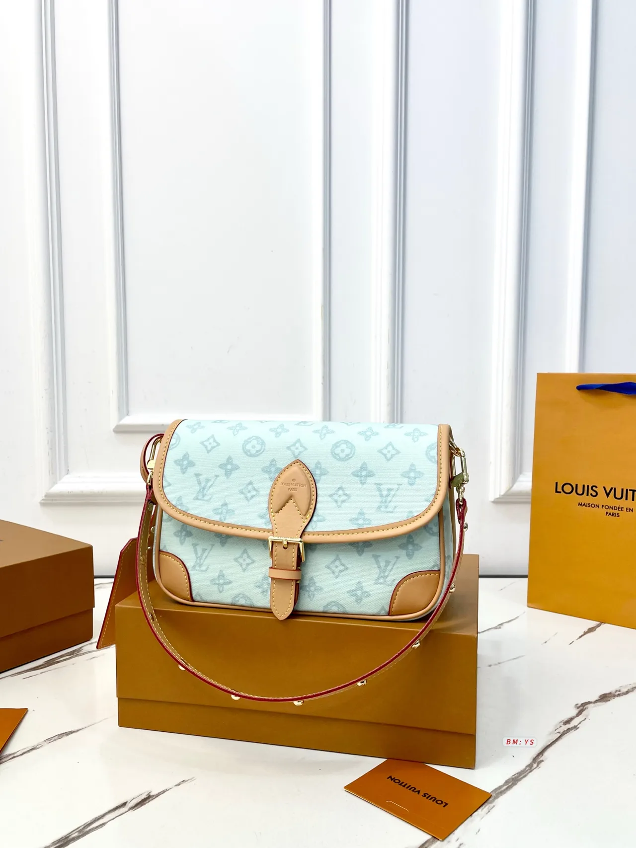 Louis Vuitton Baguette Flap Shoulder Bag in Pink & Beige & Green & Blue & Brown · view 4