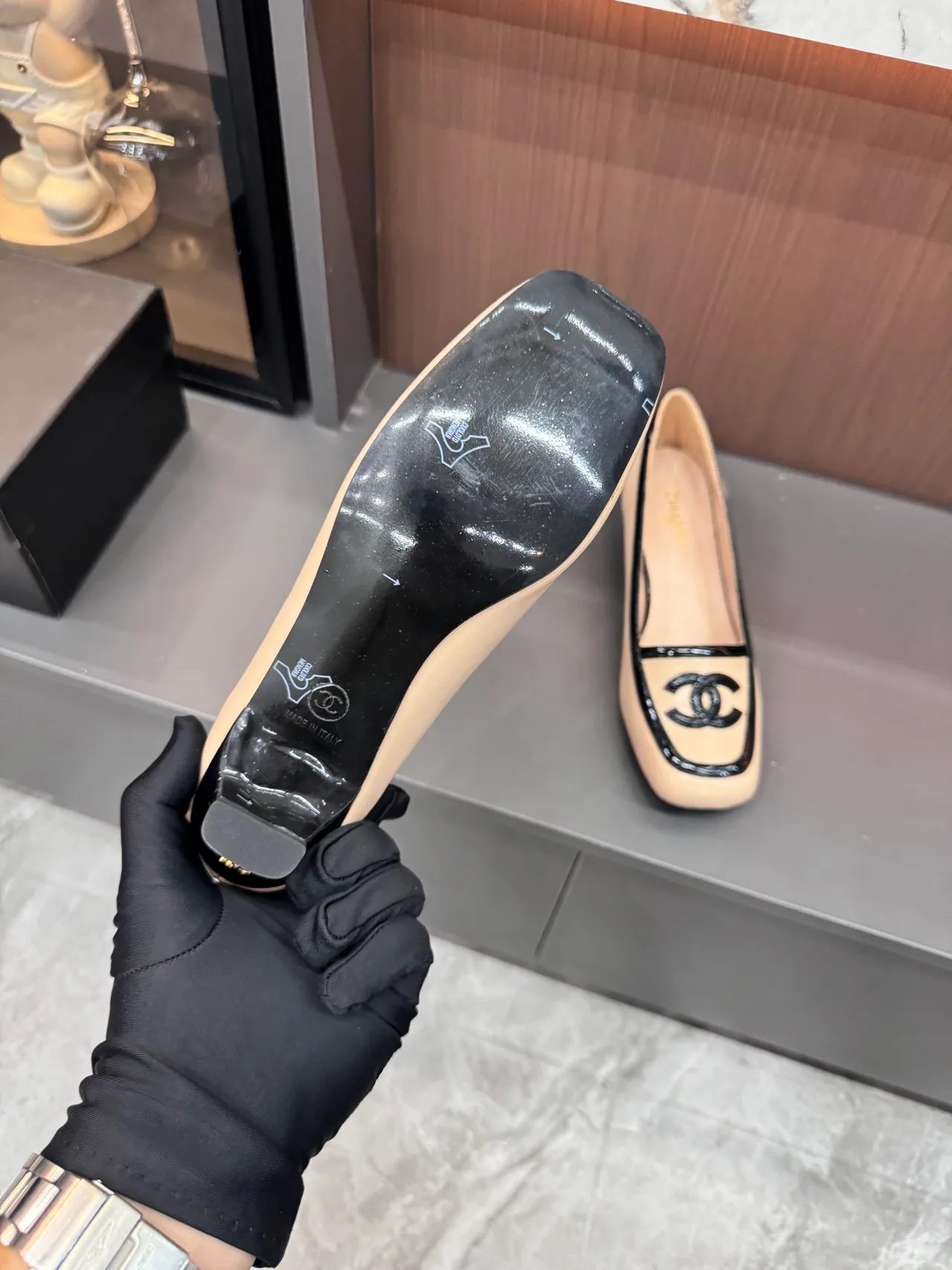 Chanel Cowhide Loafers in Beige · view 8