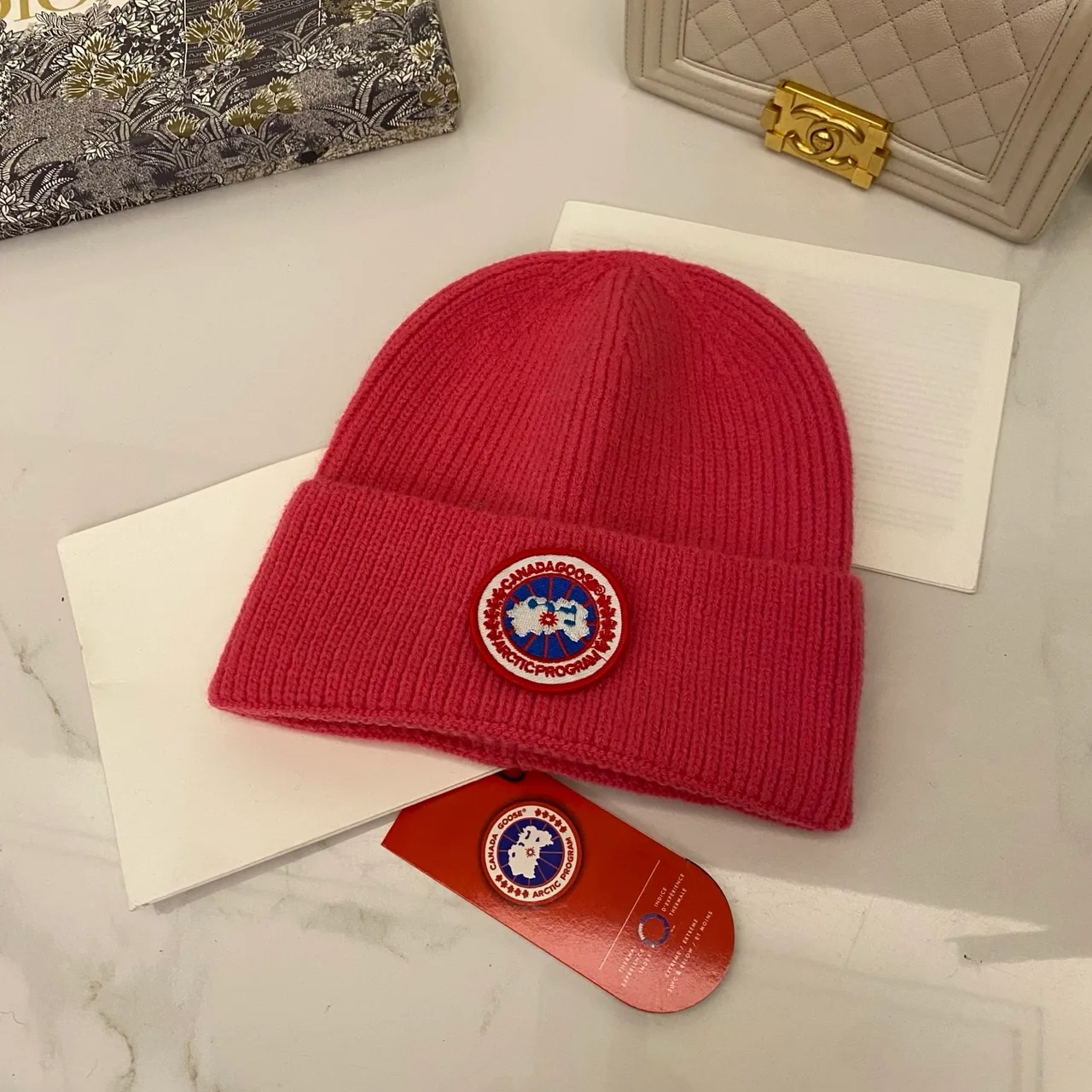 Canada Goose Ribbed beanie in Blue & White & Red & Grey & Black & Cream & Pink & Yellow & Orange & Brown · view 7