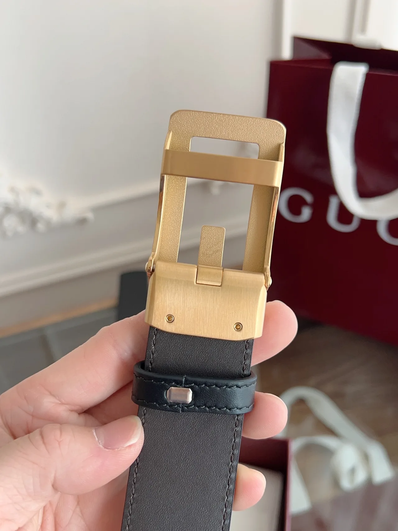 Gucci Cowhide Glossy Automatic Belt in Black · view 7