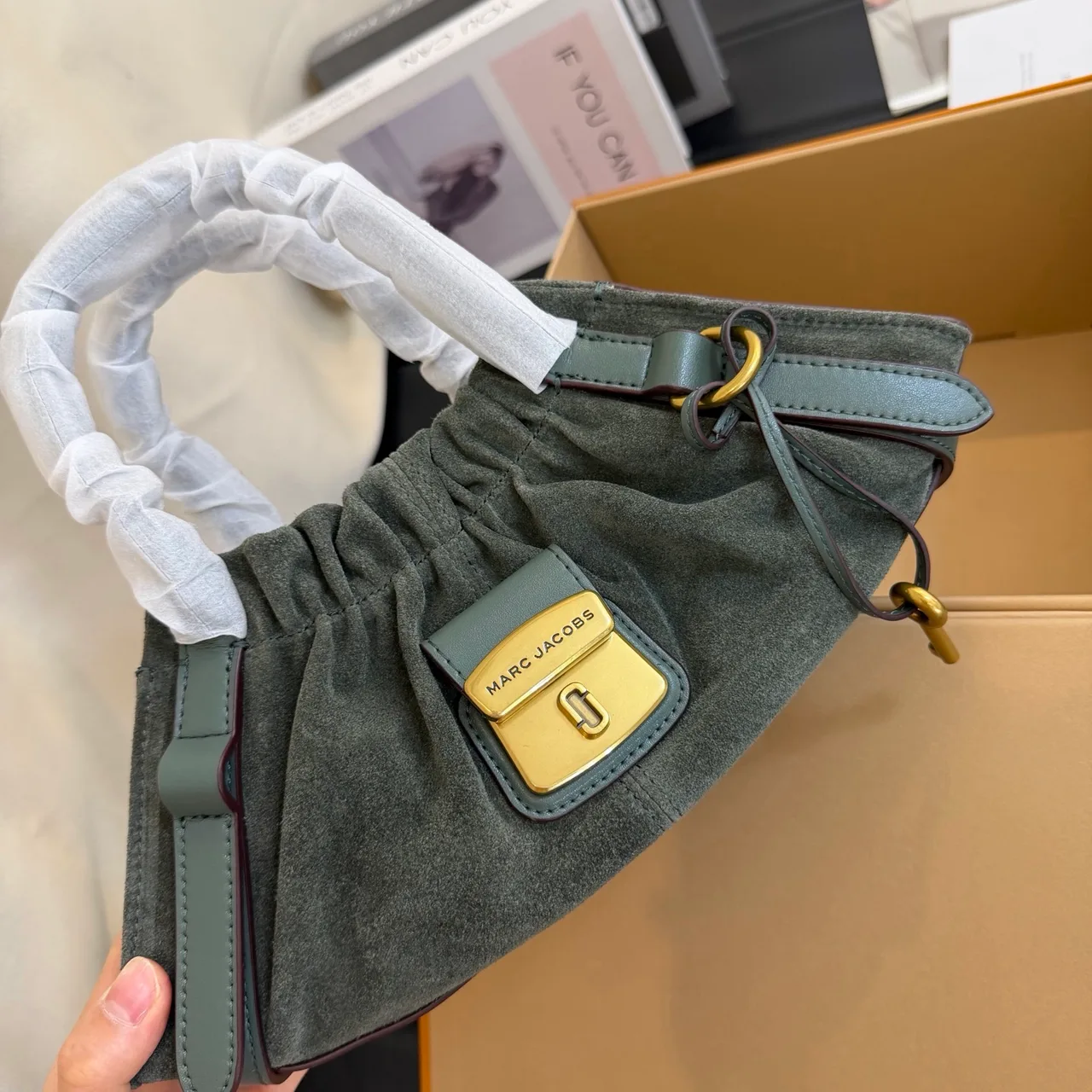 Marc Jacobs Cowhide Drawstring Shoulder Bag in Green · view 4