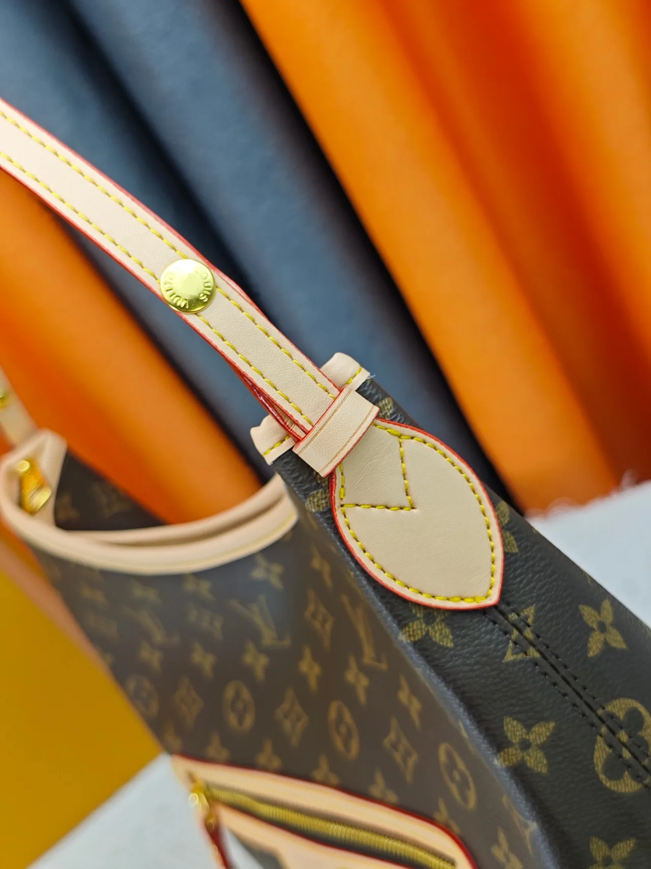 Louis Vuitton Canvas Shoulder Bag in Brown · view 7