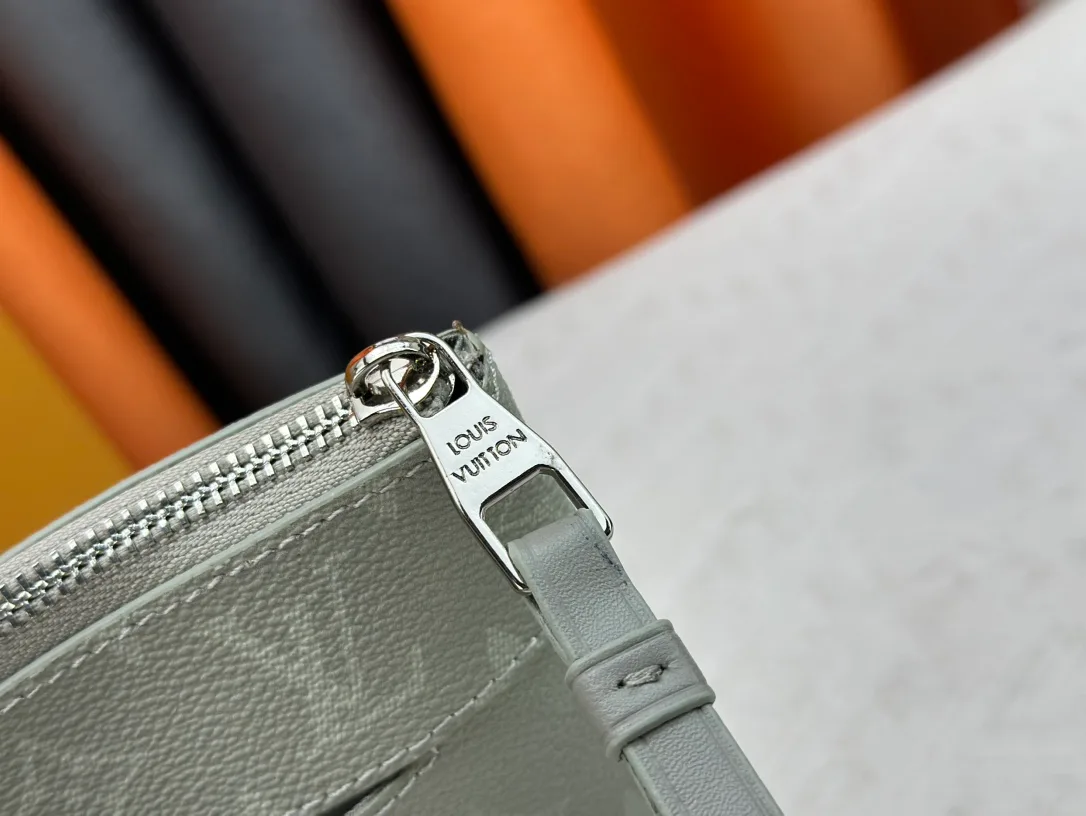 Louis Vuitton Leather Clutch in Grey · view 6