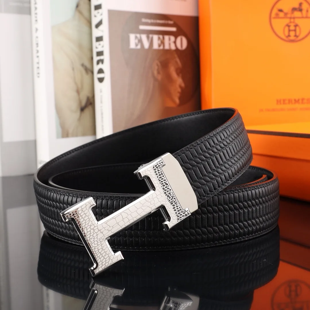 Hermes Automatic H Belt in Black · view 3