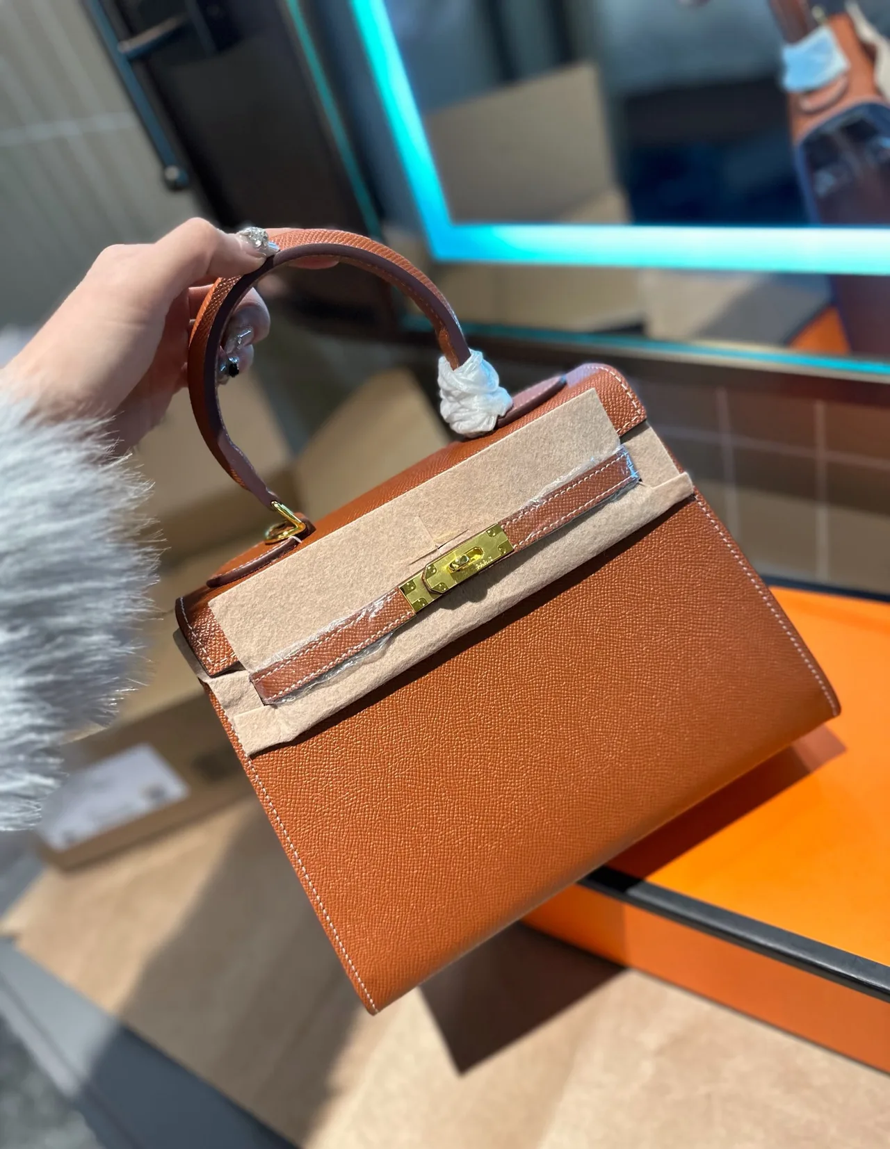 Hermes Kelly Bag in Blue / Grey / Pink / White / Tan / Black · view 5