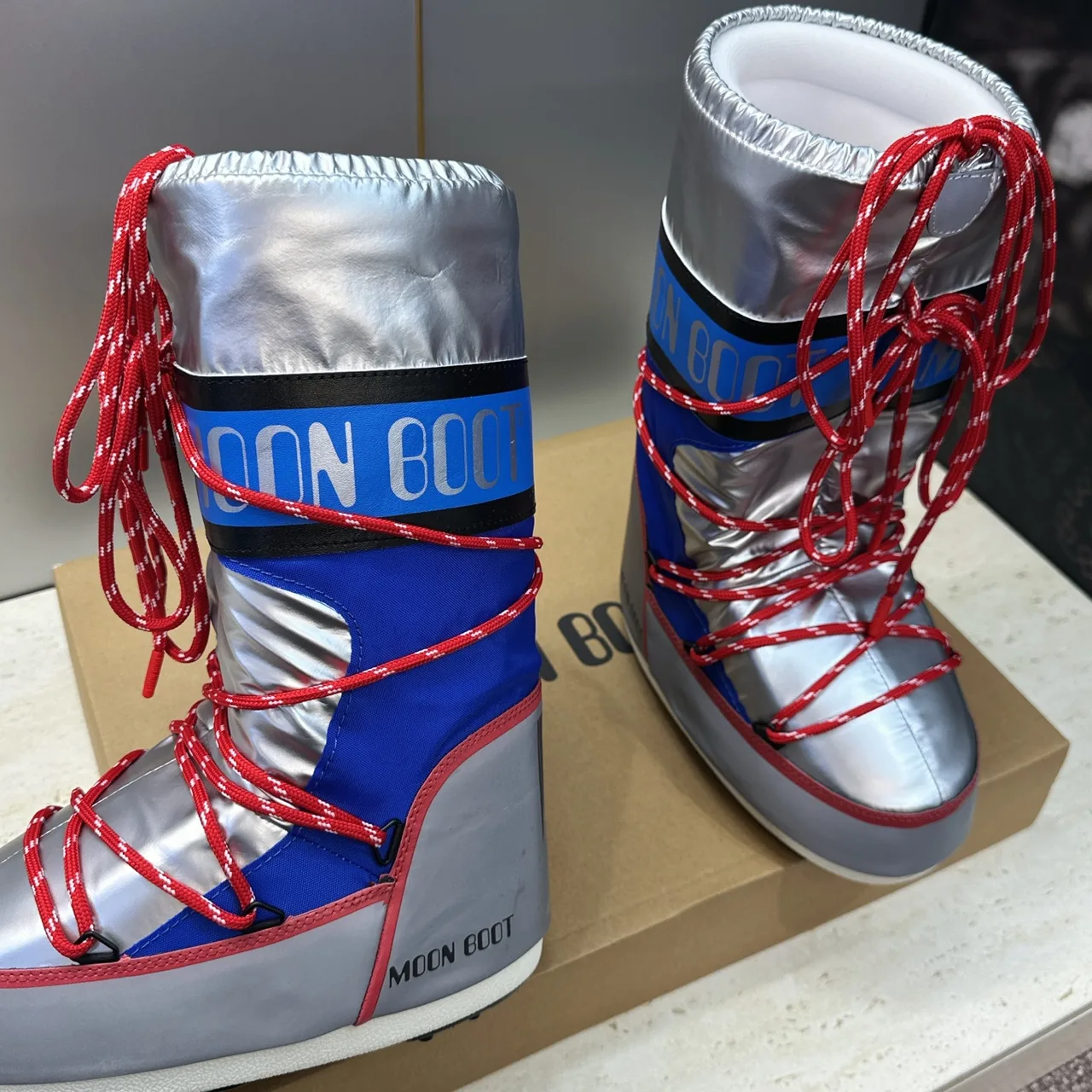 Moon Boot Glossy Park Soulmate Snow Boots in Silver · view 7