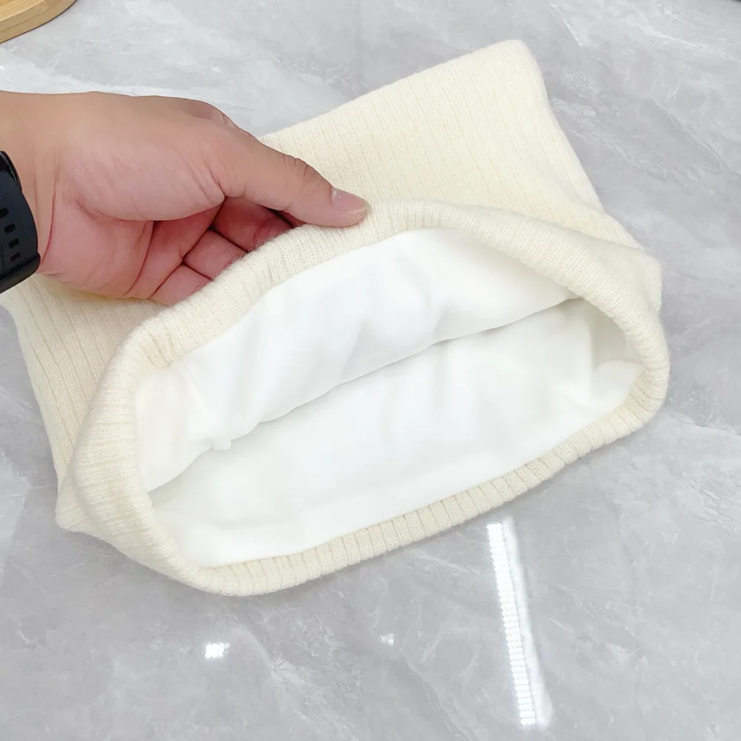 Hermes Wool Ribbed Hat Scarf and Gloves Set in White · view 4