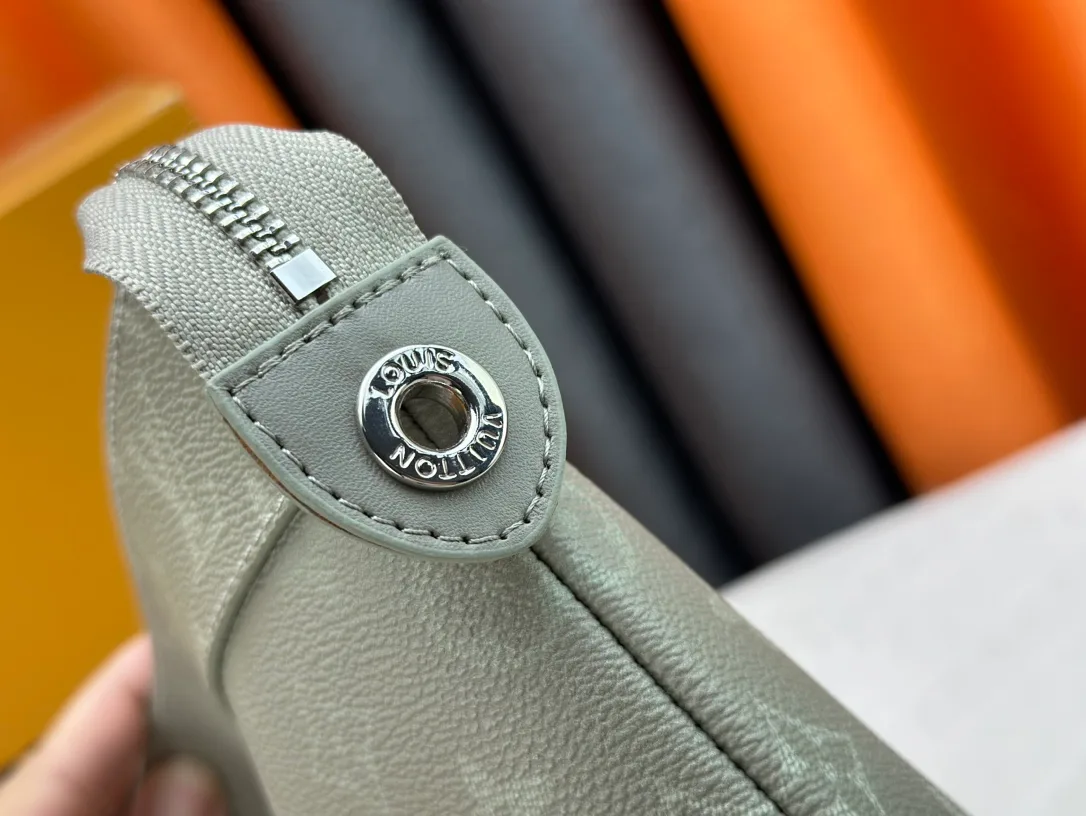 Louis Vuitton Leather Clutch in Grey · view 7