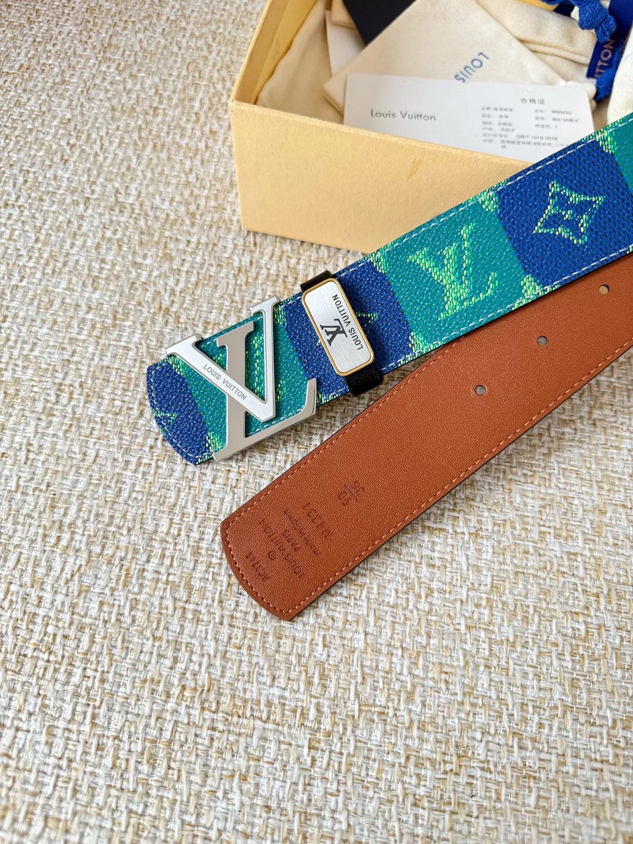 Louis Vuitton Patchwork monogram LV buckle belt in Blue & Brown · view 8