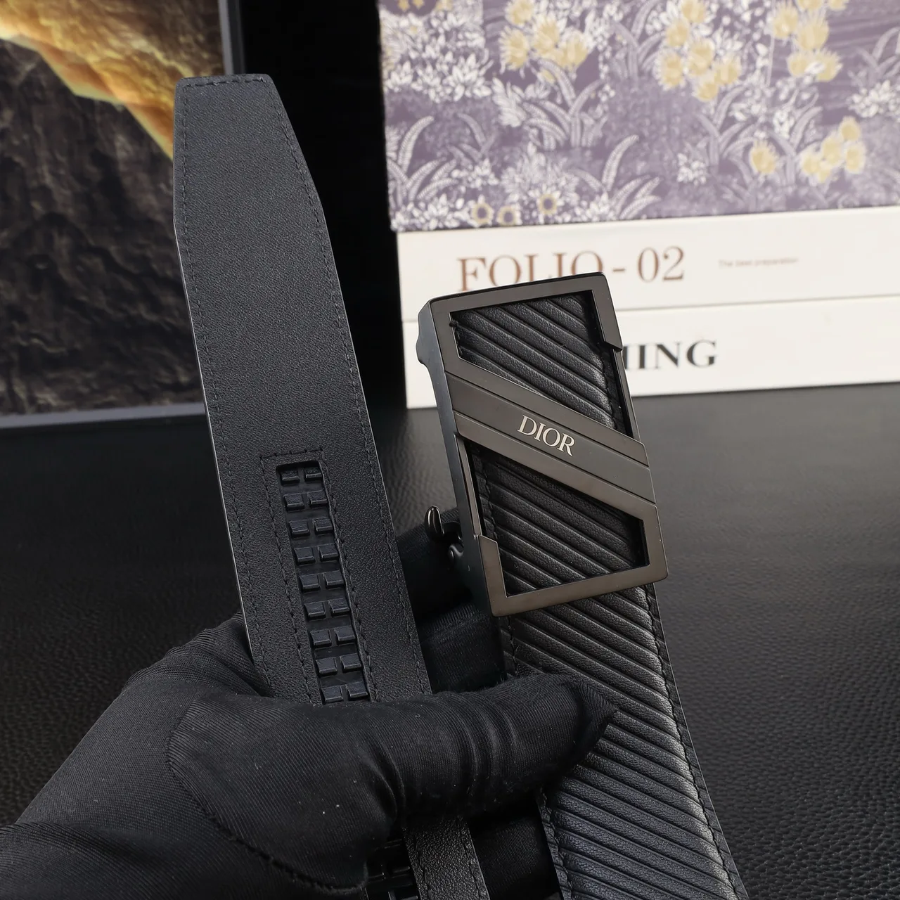 Dior Diagonal rectangular automatic belt in Black · view 5
