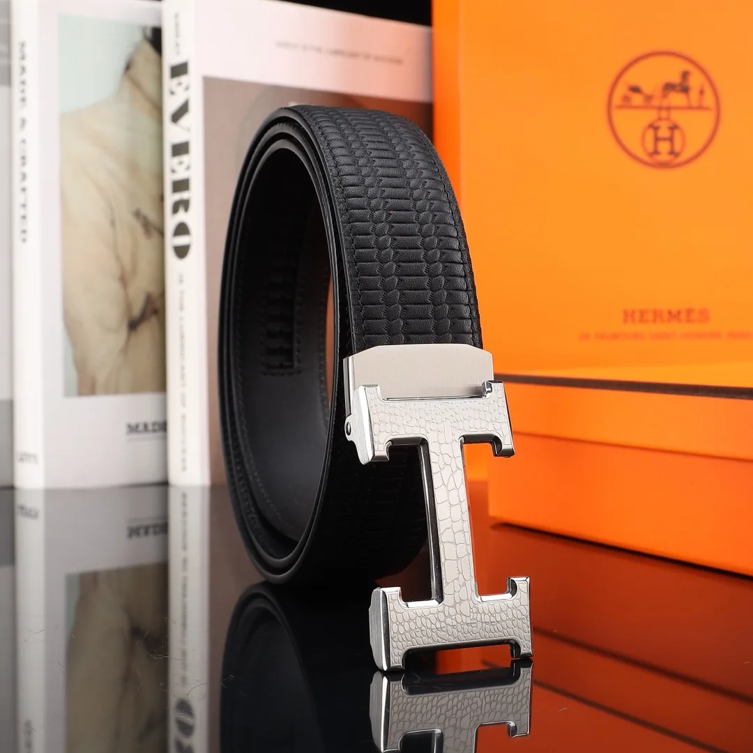 Hermes Automatic H Belt in Black · view 1