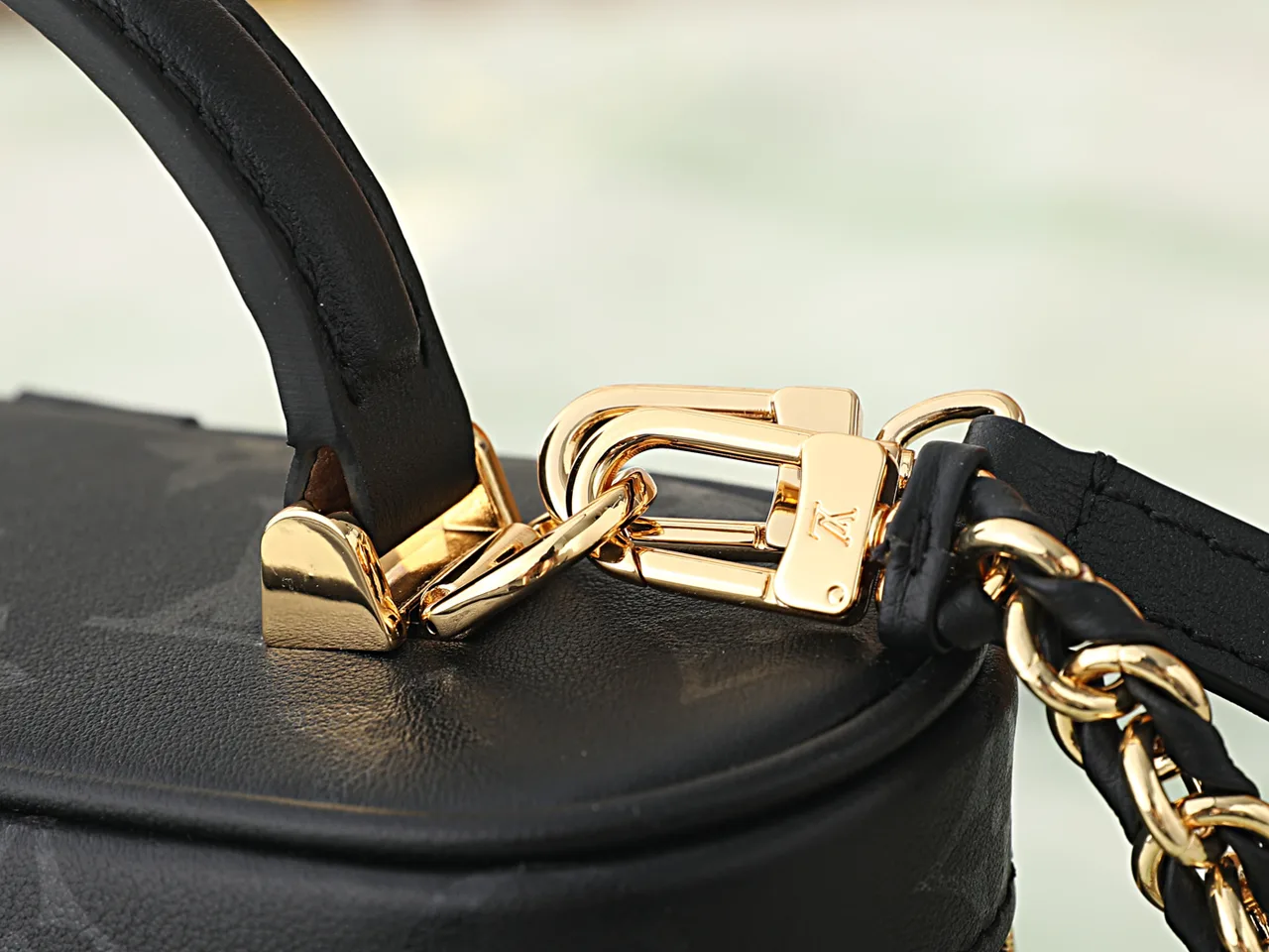 Louis Vuitton Cowhide Handbag in Black · view 6