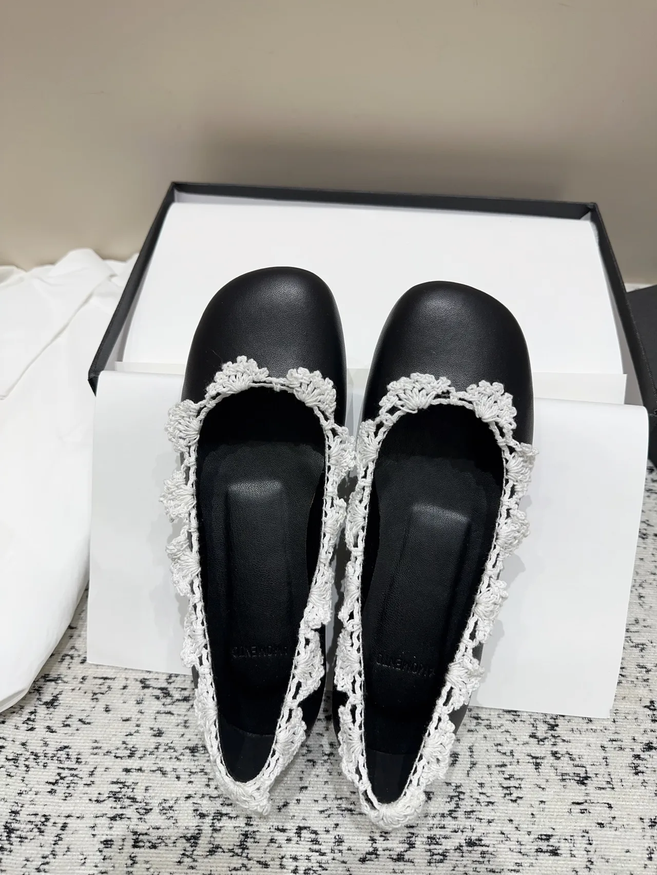 Amomento Sheepskin Glossy Round-Toe Lace-Trim Ballet Flats in Black · view 1
