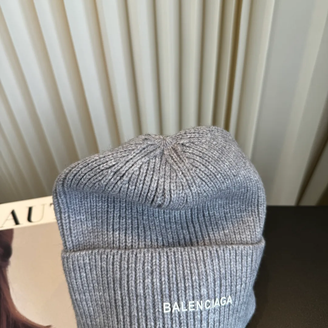 Balenciaga Beanie in Grey · view 7