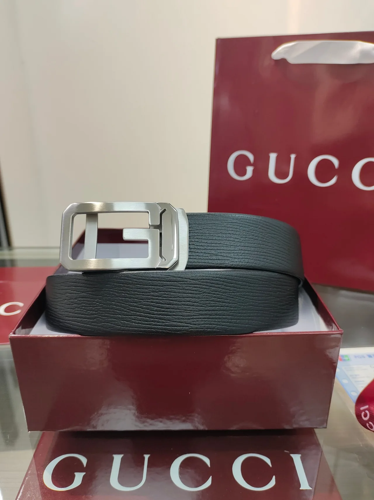 Gucci Calfskin Belt in Black · view 2