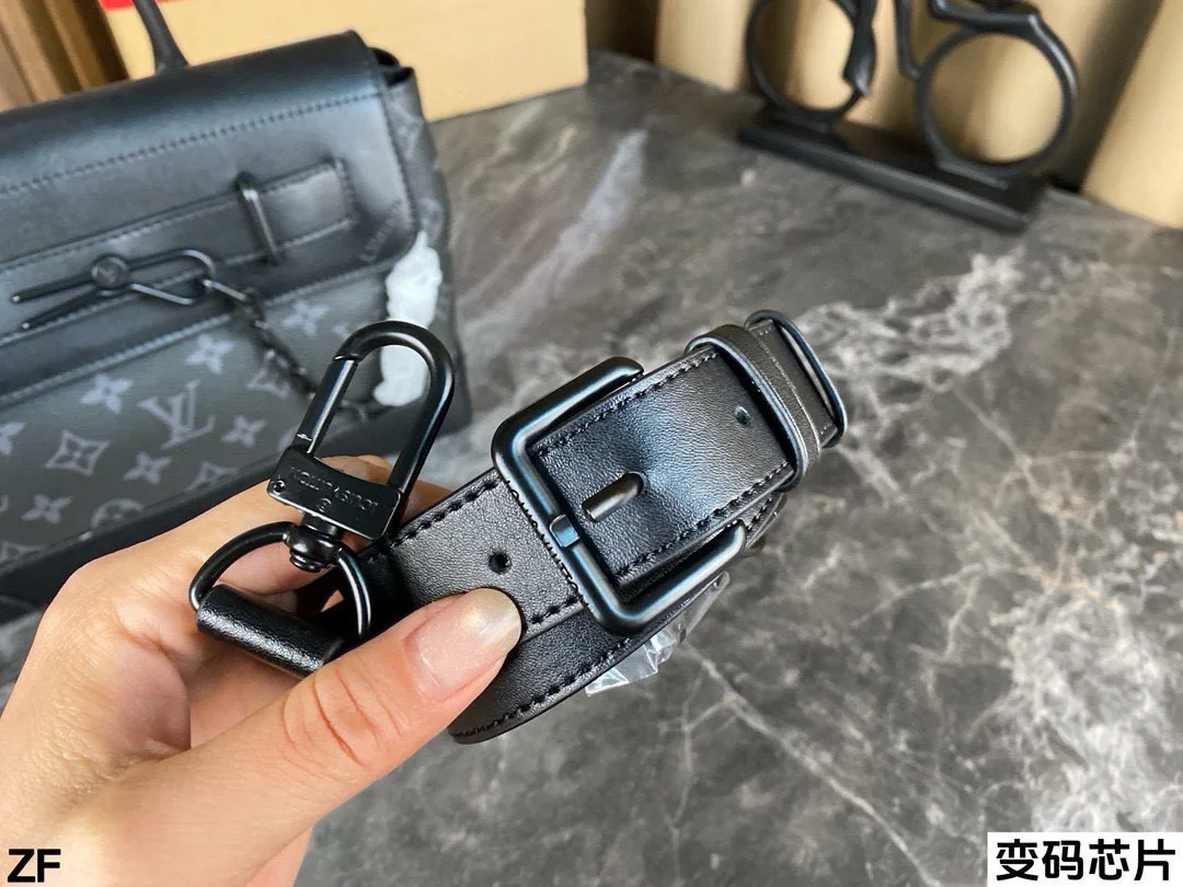 Louis Vuitton Top-Handle Bag in Black · view 8