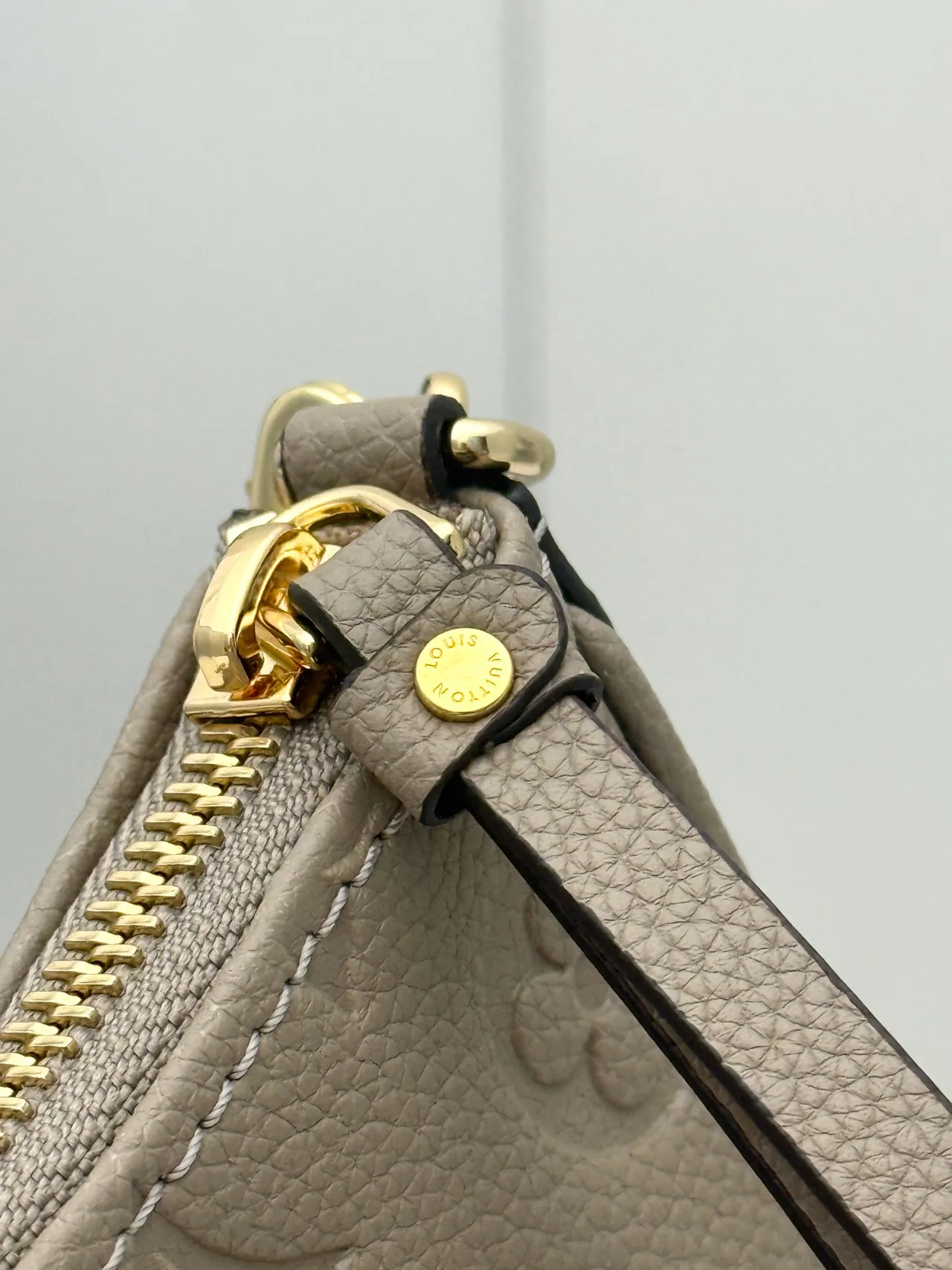 Louis Vuitton Leather Hobo Bag in Grey · view 8