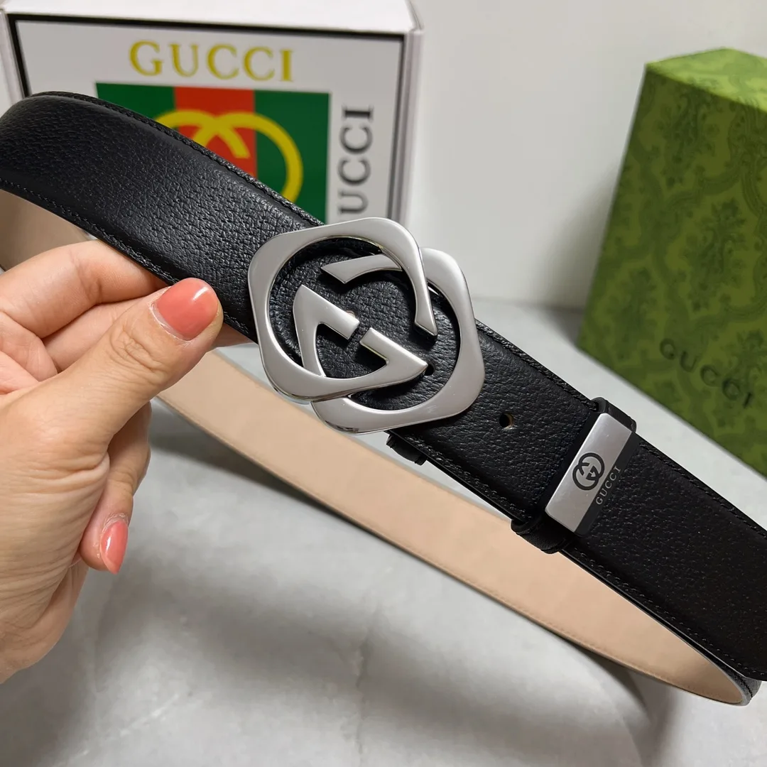 Gucci Cowhide Glossy Interlocking GG Belt in Black · view 4