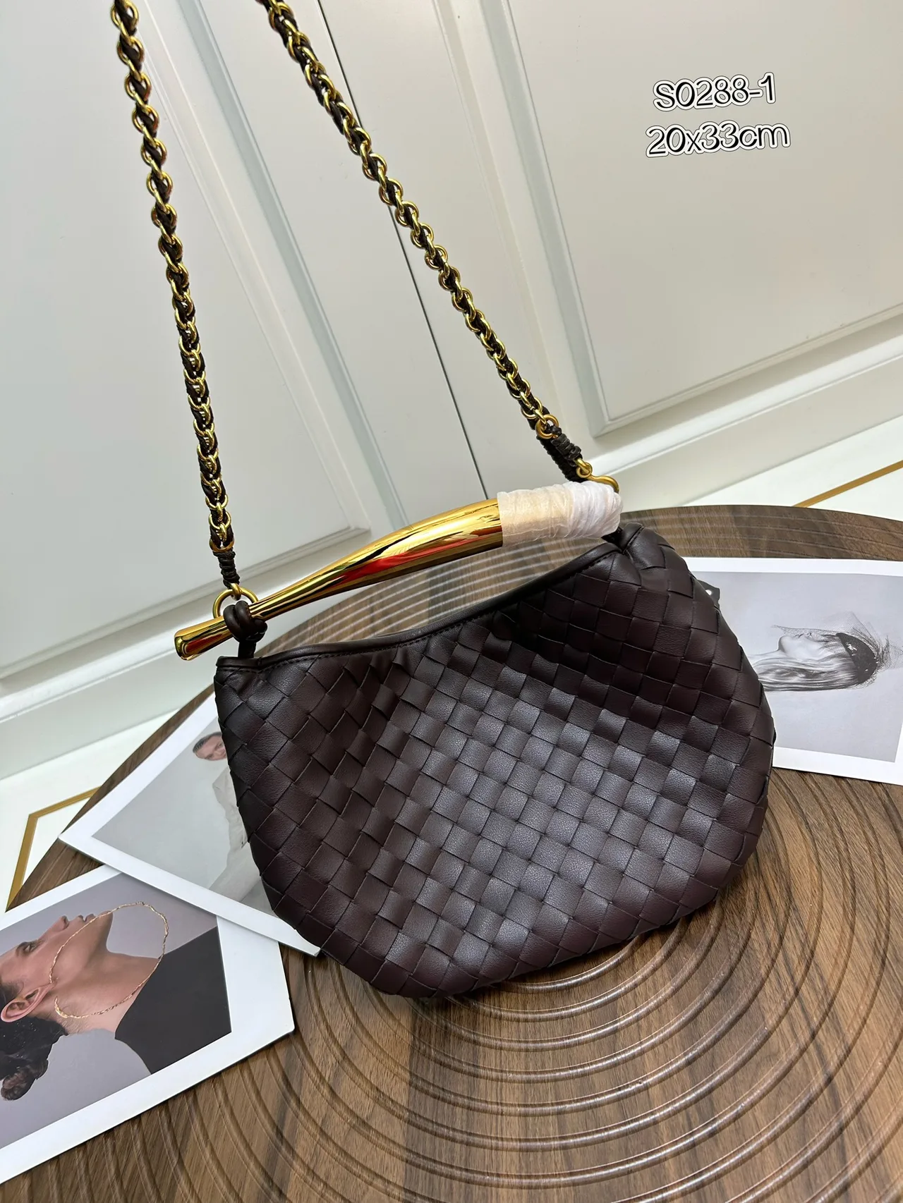 Bottega Veneta Leather Woven Sardine Shoulder Bag in Brown · view 2