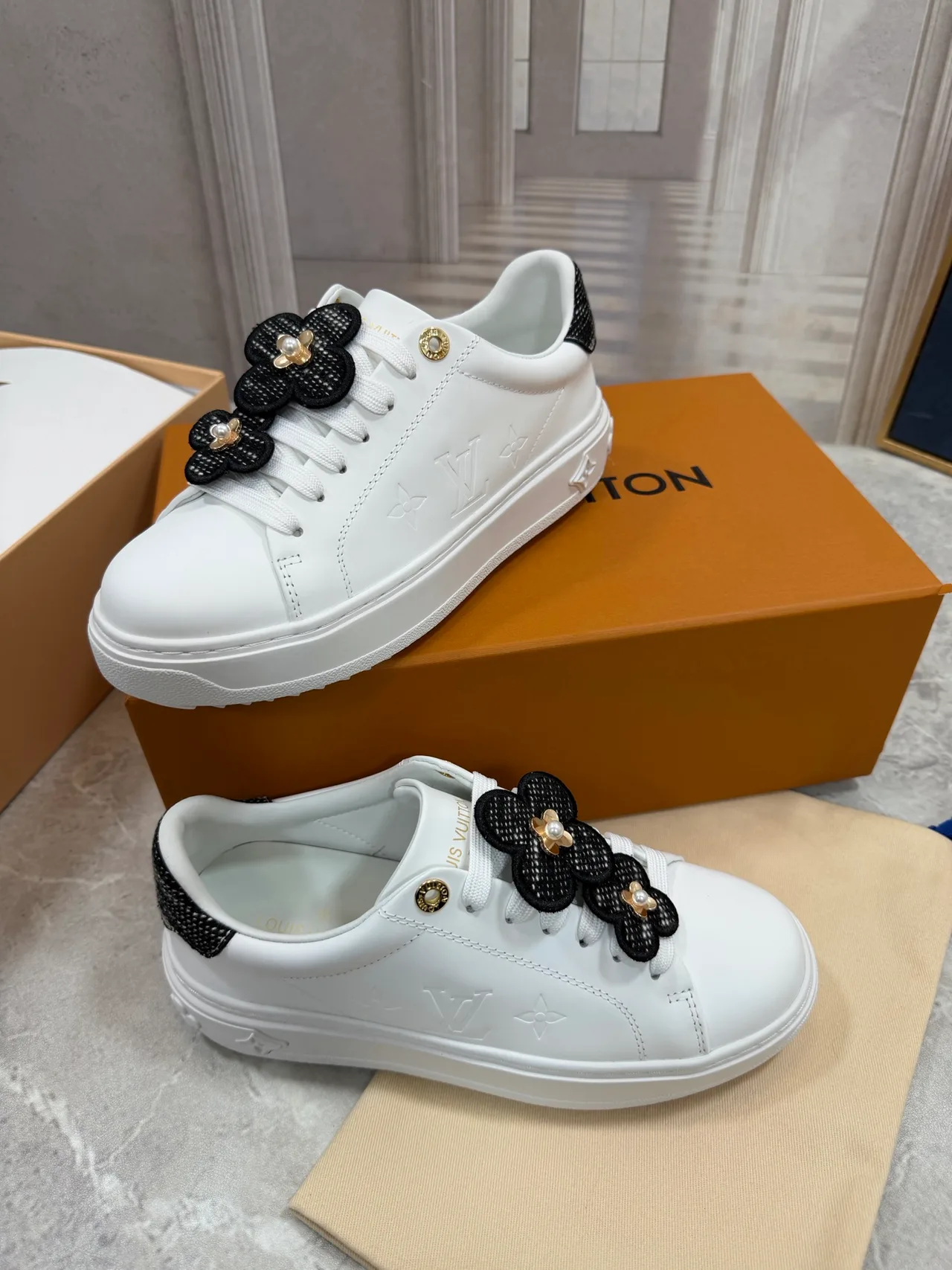 Louis Vuitton Ribbed Flower Detail Sneakers in White · view 3