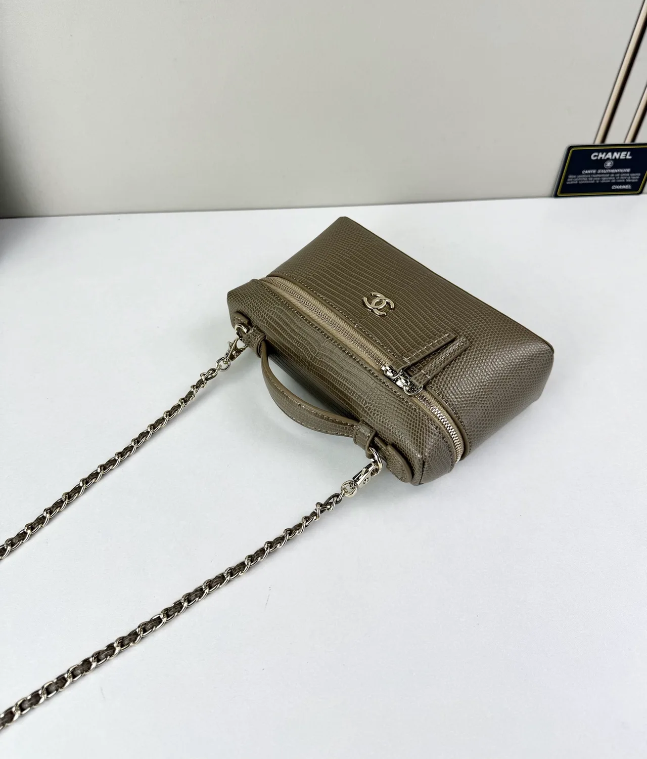 Chanel Cowhide Vanity Bag in Grey · view 5
