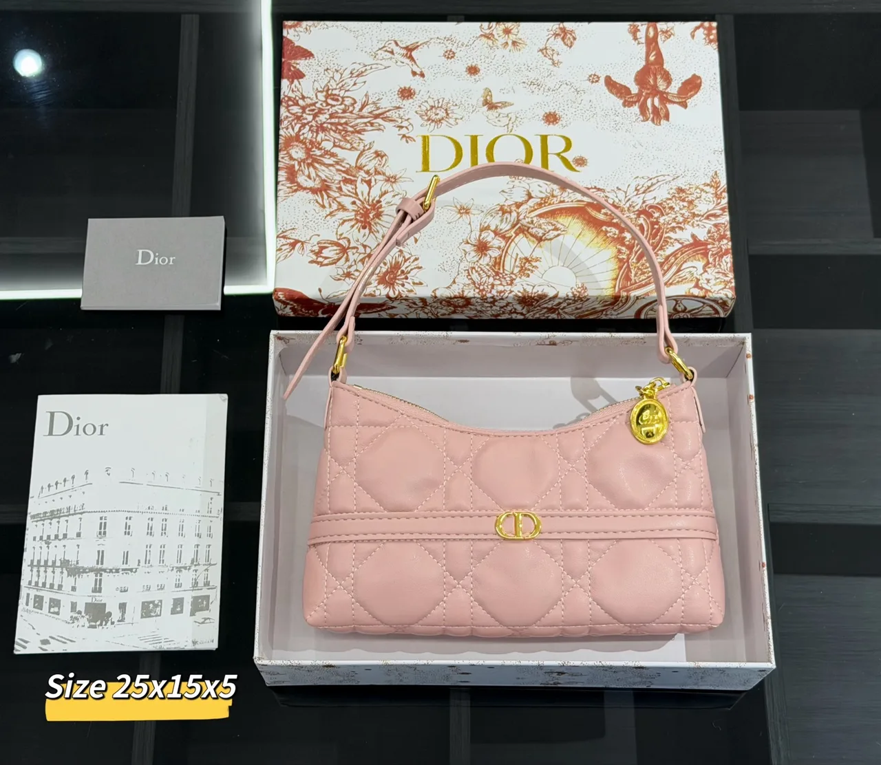 Dior Chain shoulder bag in White / Pink / Beige / Burgundy / Black / Grey / Blue · view 2