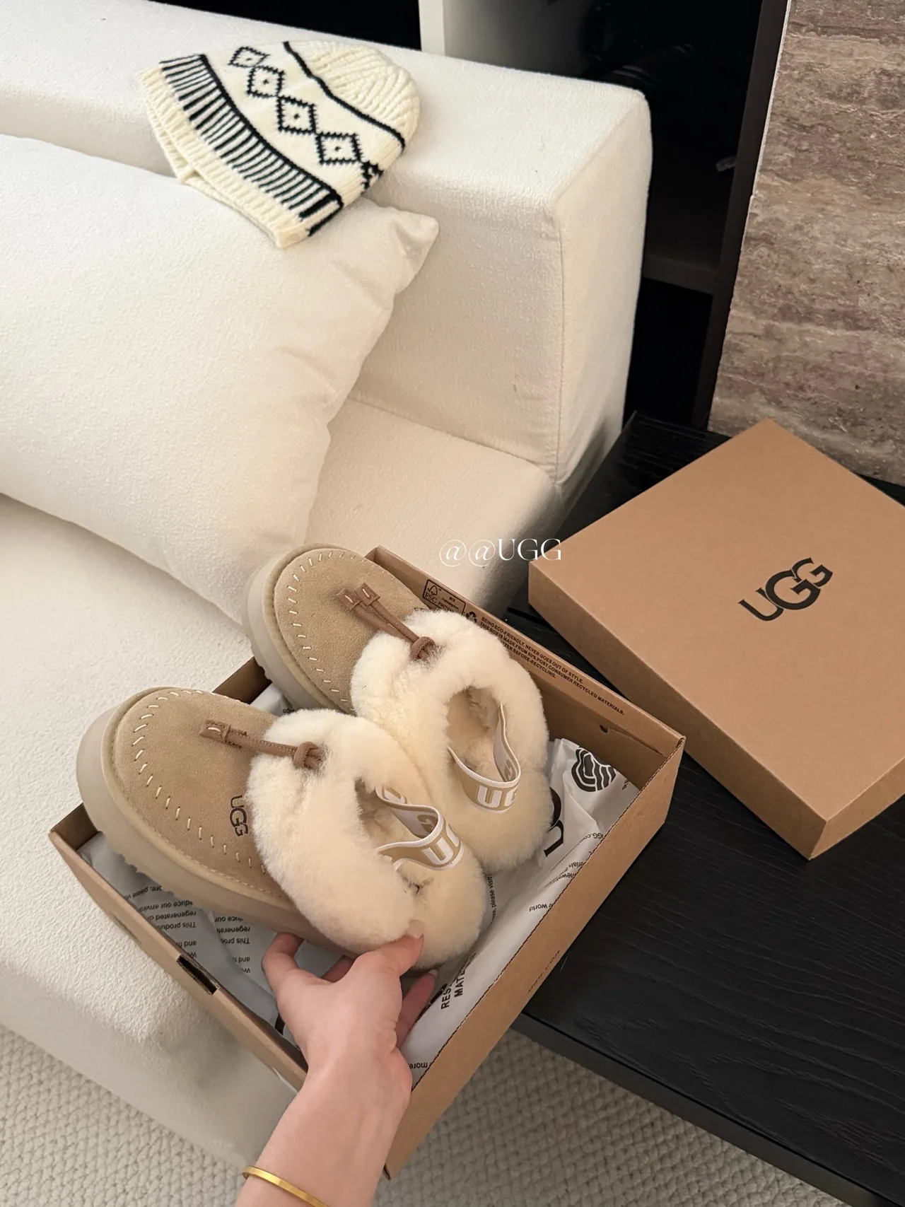 UGG Cowhide Wool Smooth Slippers in Beige · view 2